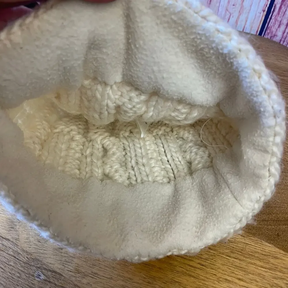 Dakine Women's Winter/Off White Wool Blend Beanie Skull Cap Fleece Rim EUC